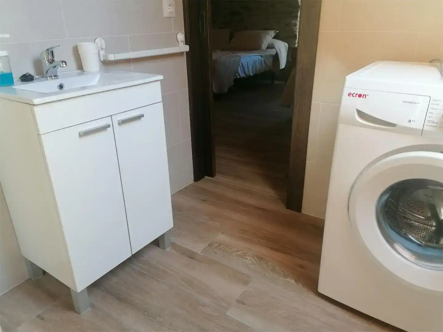 Badezimmer von Wohnungen zur Miete in Barreiros, Lugo