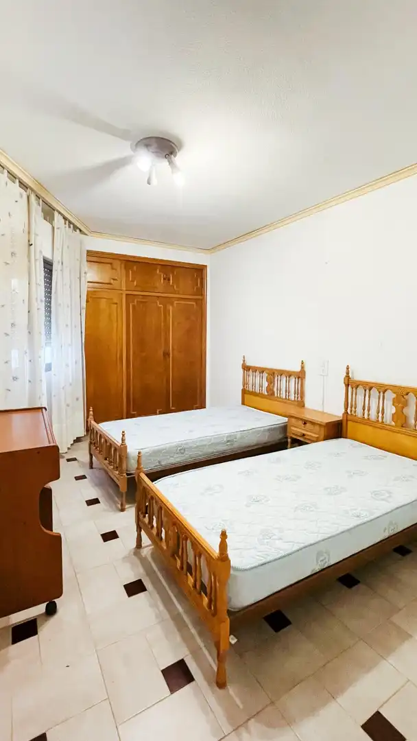 Habitación de Ático en venta en Benidorm con Aire acondicionado, Terraza y Trastero