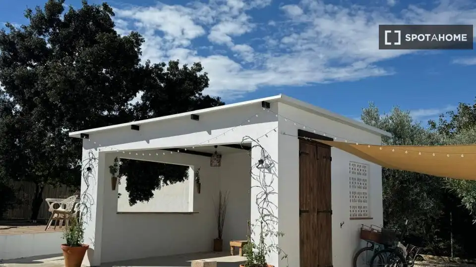 Vista exterior de Apartamento para compartir en Villanueva del Trabuco con Aire acondicionado, Terraza y Amueblado
