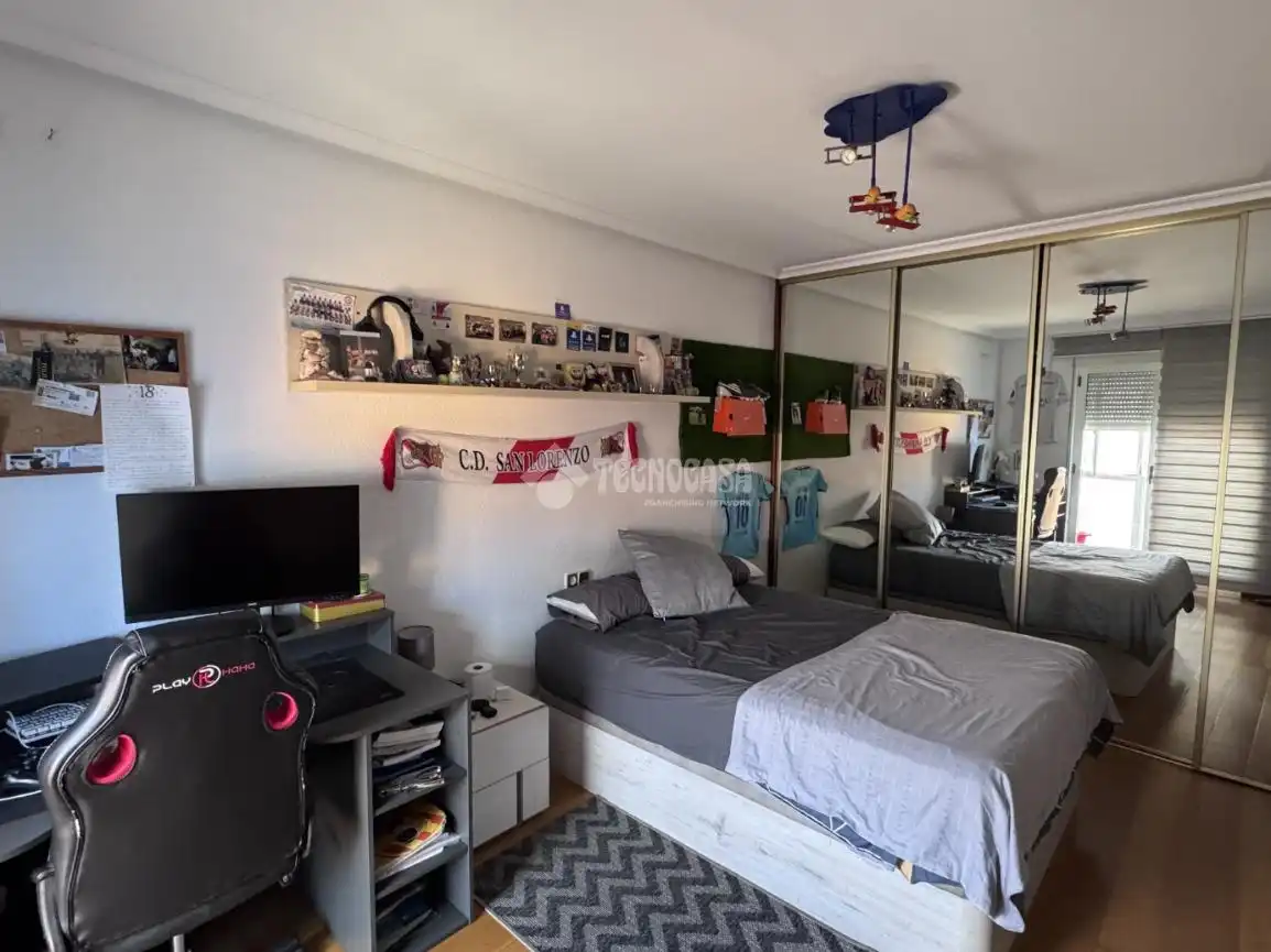 Schlafzimmer von Gebäude zum Verkauf in Villaquilambre