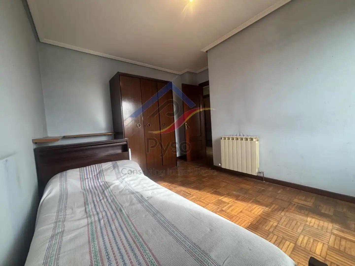 Dormitori de Casa o xalet en venda en Santander amb Parquet