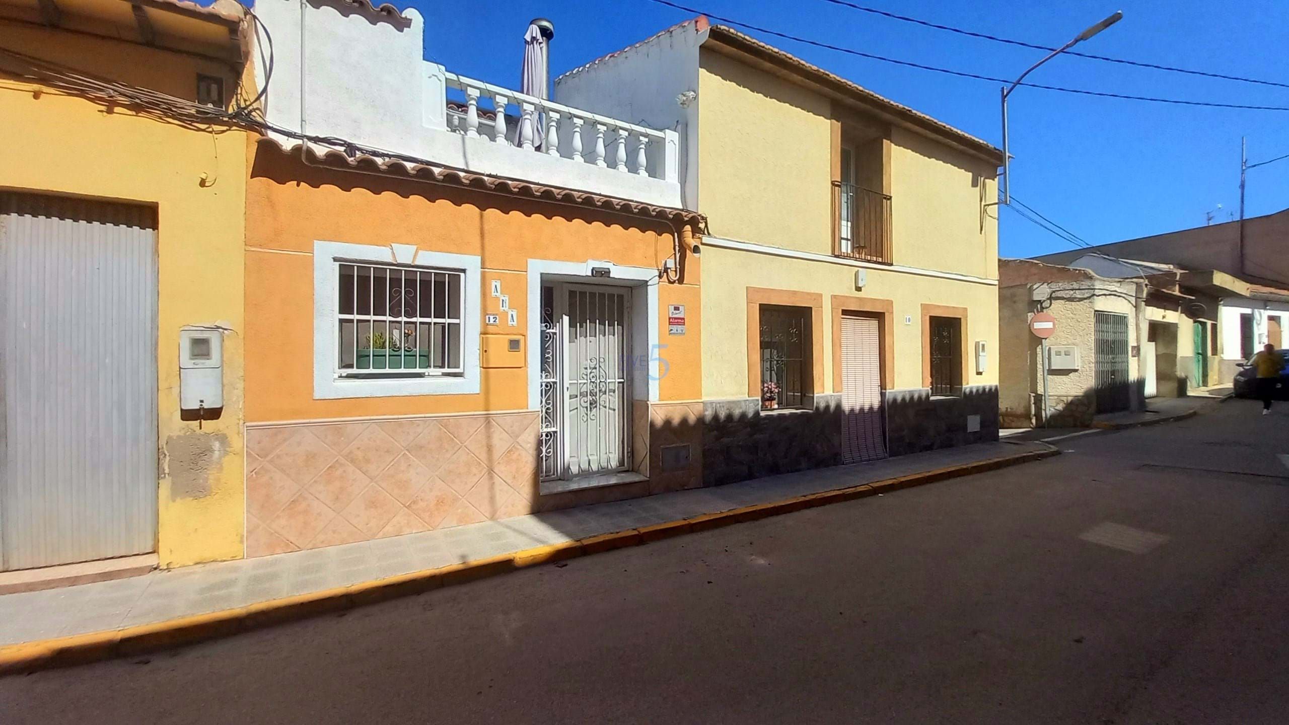 Vista exterior de Casa adosada en venda en Redován amb Aire condicionat, Calefacció i Balcó