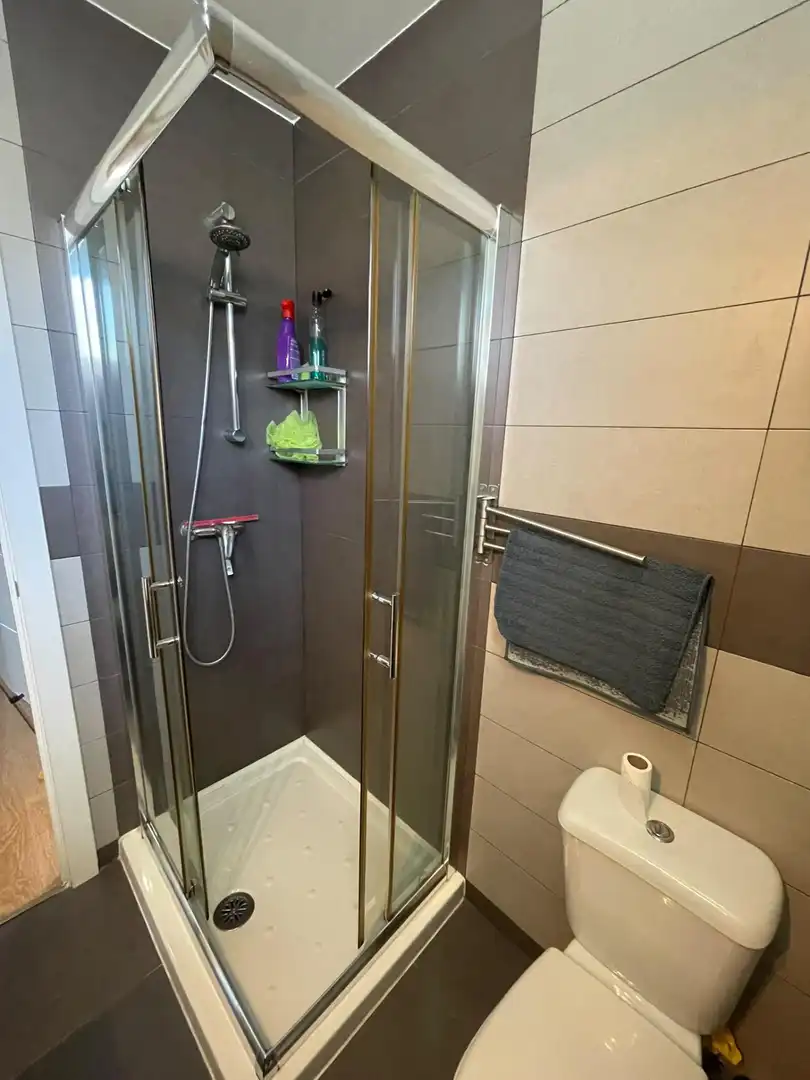 Baño de Piso de alquiler en Norte - Universidad