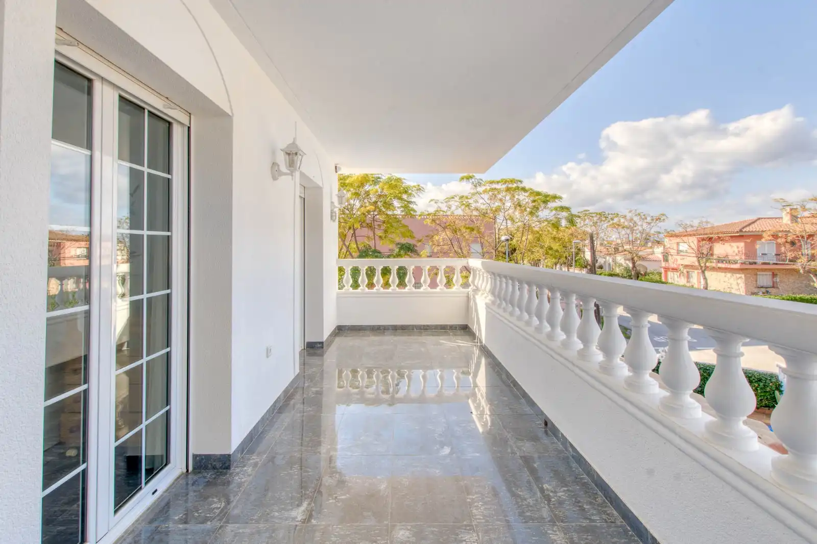 Terrassa de Casa o xalet en venda en Empuriabrava amb Aire condicionat, Calefacció i Jardí privat