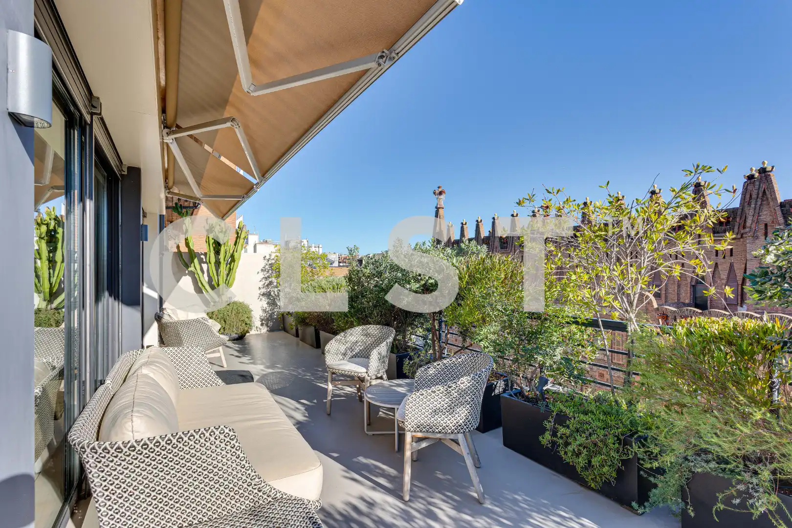 Terrasse von Dachboden zur Miete in Barcelona mit Klimaanlage, Heizung und Parkett