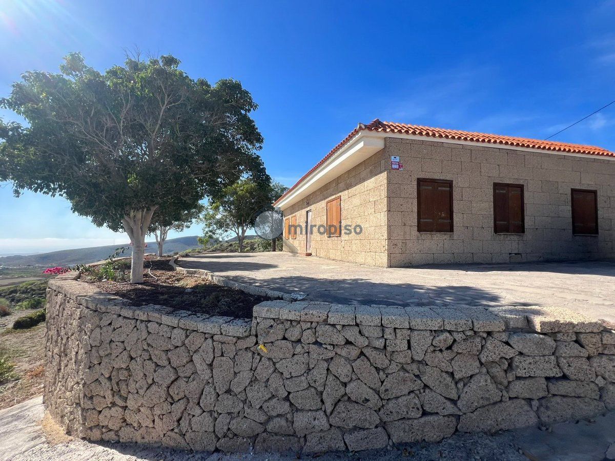 Vista exterior de Casa o xalet en venda en San Miguel de Abona amb Terrassa