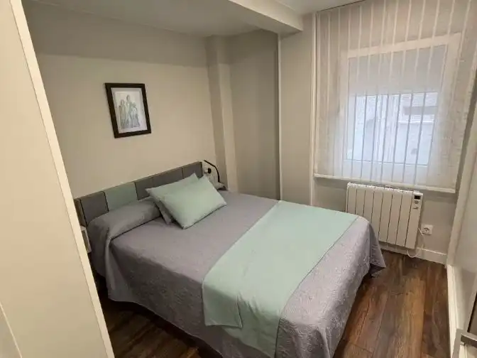 Dormitori de Pis de lloguer en A Coruña Capital  amb Aire condicionat, Calefacció i Parquet