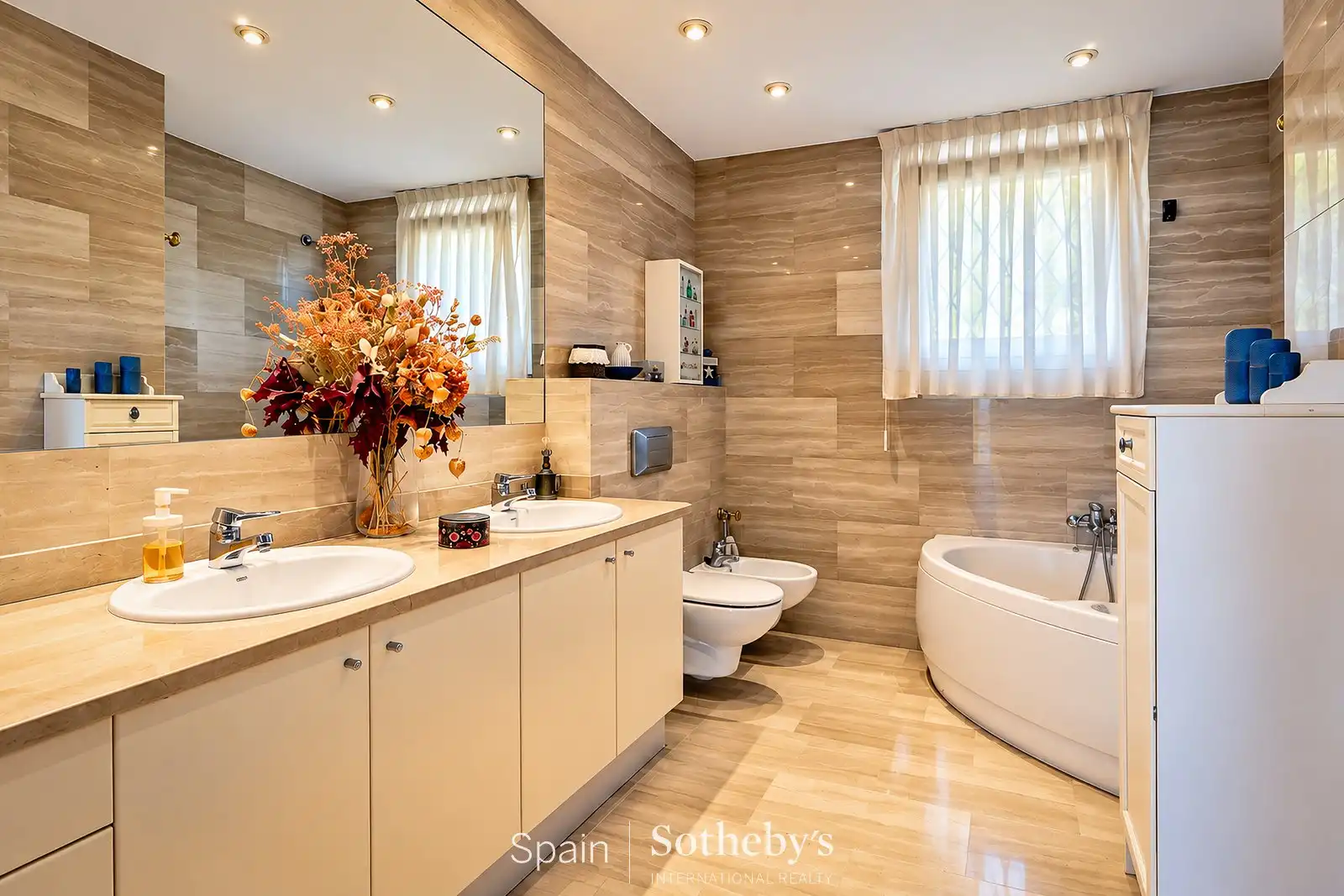 Dúplex con piscina en venta en Les Botigues de Sitges, imagen 18