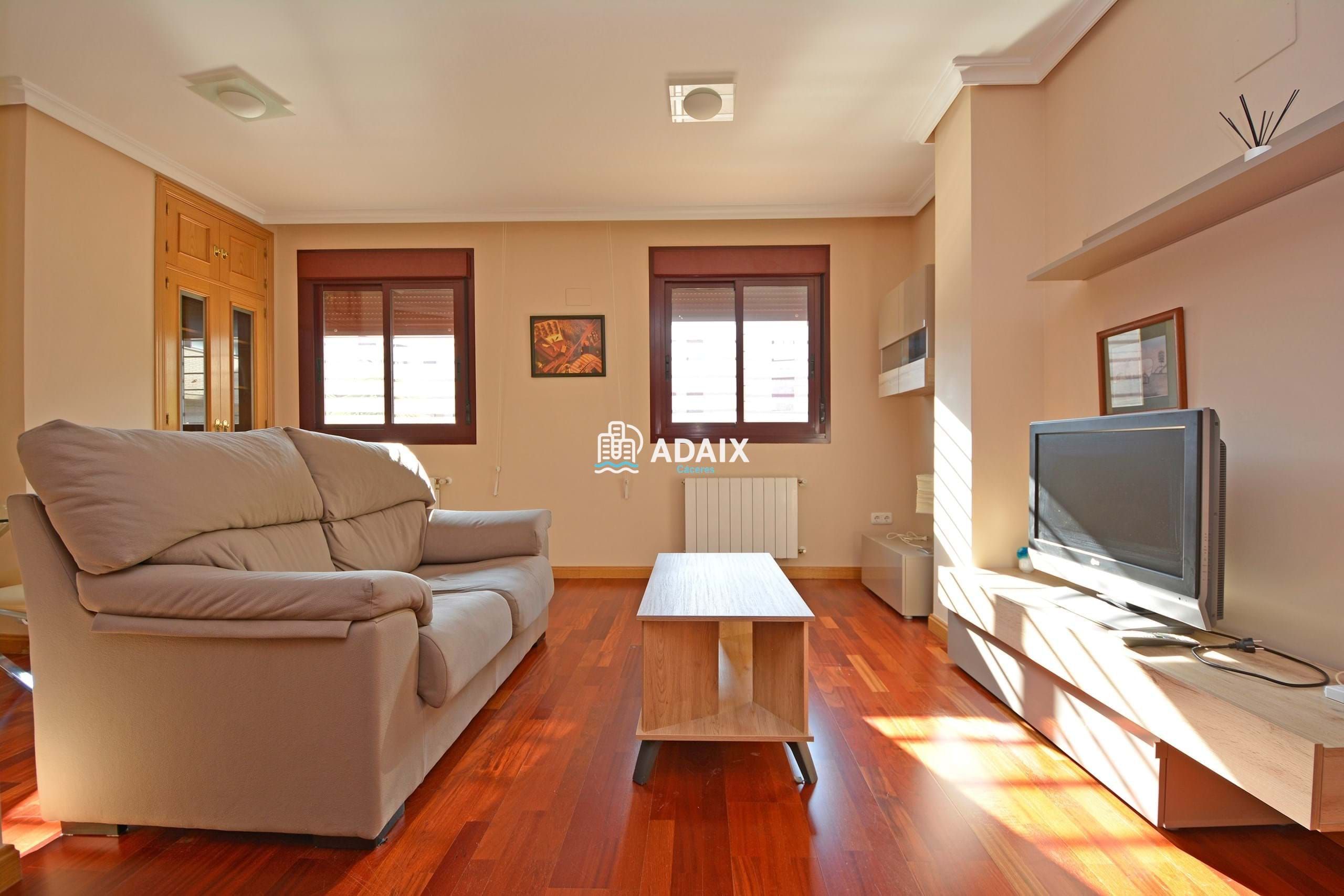 Living room of Flat to rent in Cáceres Capital  with Air Conditioner, Heating and Furnished