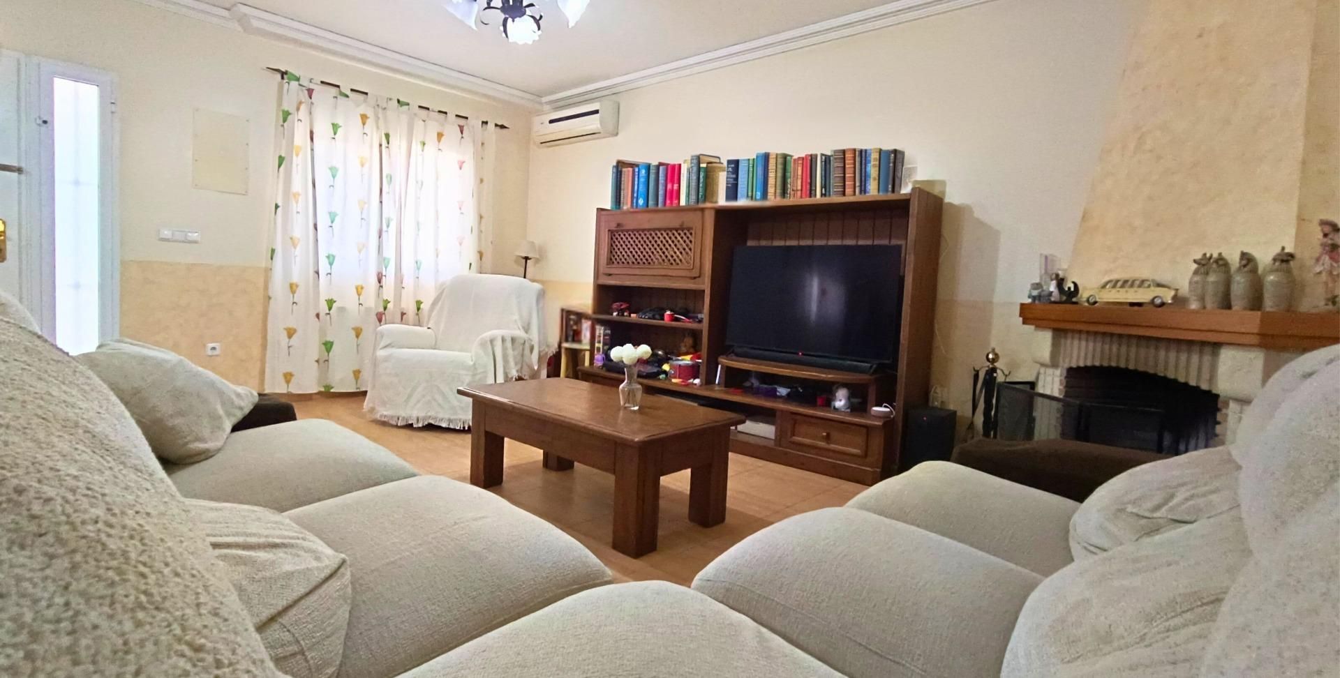 Sala d'estar de Casa o xalet en venda en Hondón de los Frailes amb Aire condicionat, Jardí privat i Terrassa