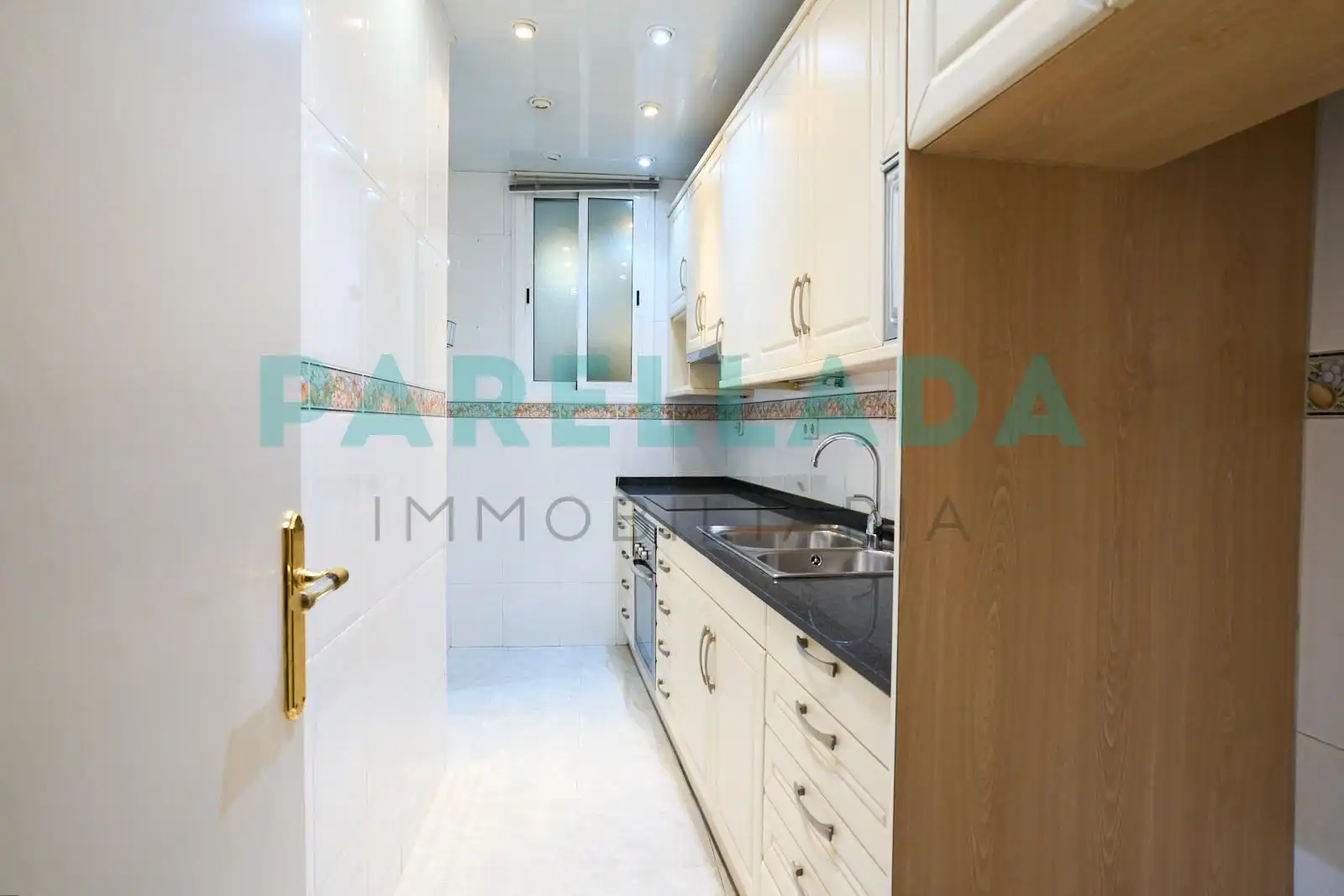 Kitchen of Flat for sale in Badalona  with Air Conditioner and Balcony