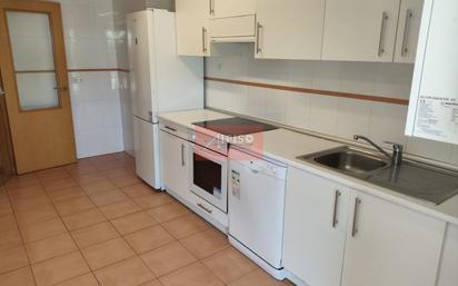 Cuina de Dúplex en venda en Ourense Capital  amb Calefacció i Terrassa