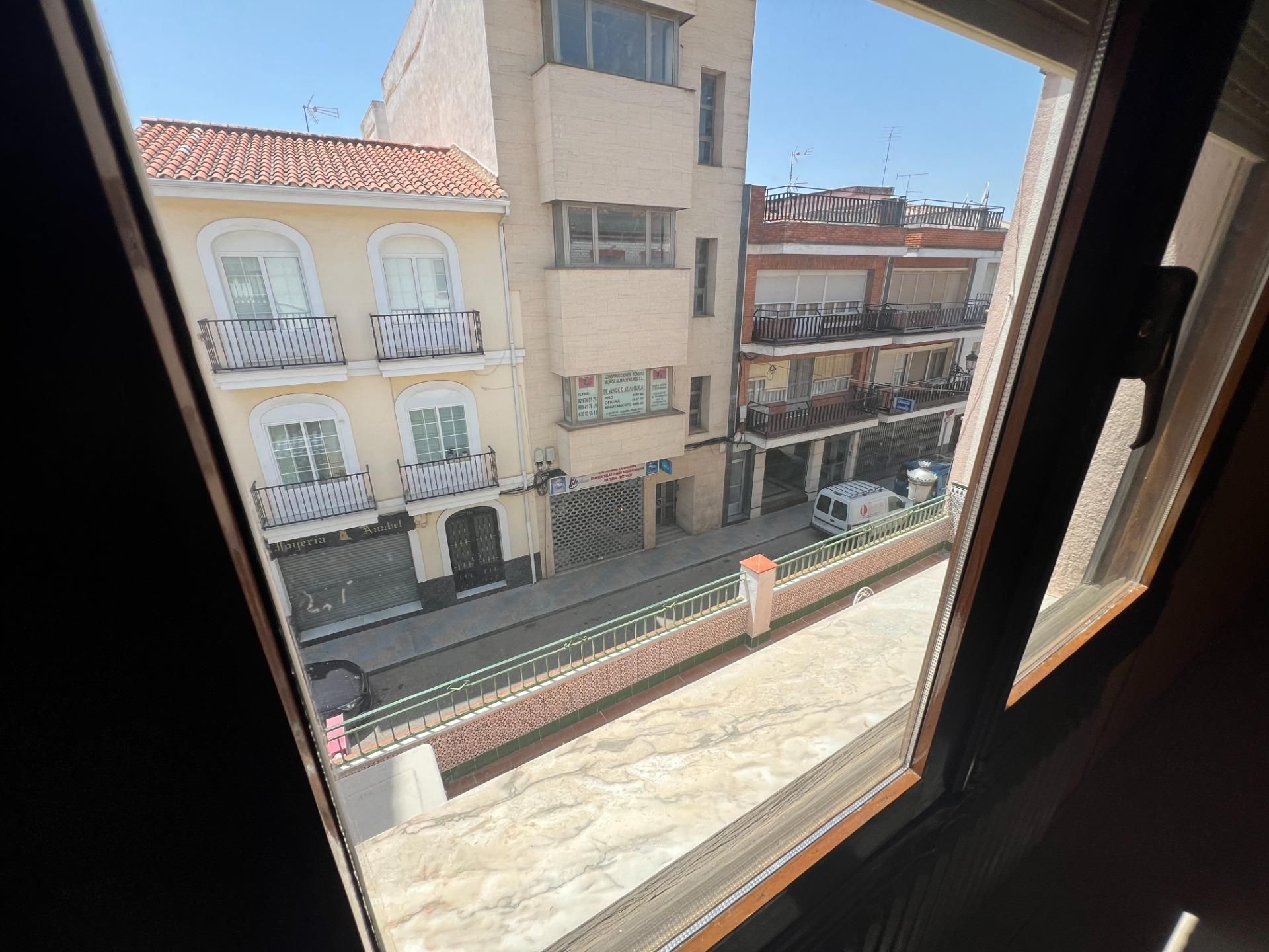 Vista exterior de Apartament en venda en Almadén amb Aire condicionat, Calefacció i Terrassa