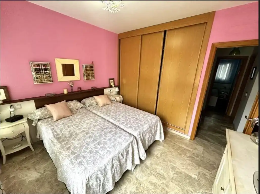 Dormitori de Pis en venda en Torremolinos amb Terrassa i Piscina comunitària