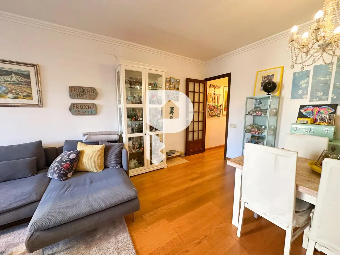 Living room of Flat for sale in Cornellà de Llobregat  with Air Conditioner, Heating and Parquet flooring