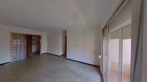 Foto 3 de Piso en venta en Carrer D'àngel Guimerà, Centre, Salt