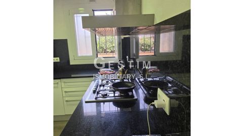 Foto 4 de Piso en venta en Calle Doctor Salarich, 22, Estadi - Santa Anna, Vic