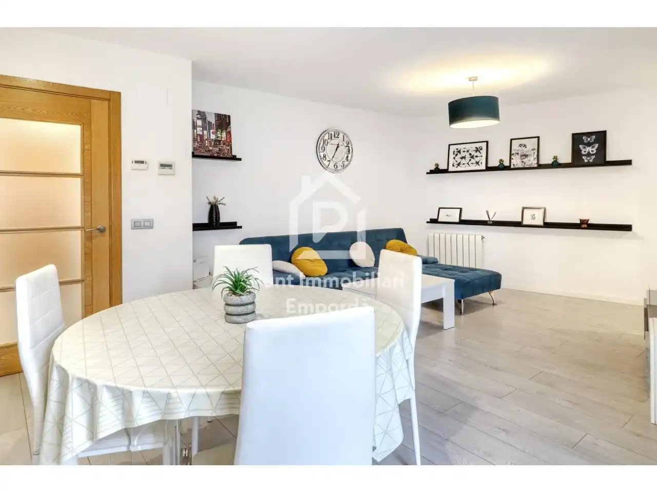 Living room of Flat for sale in Figueres  with Air Conditioner, Heating and Private garden