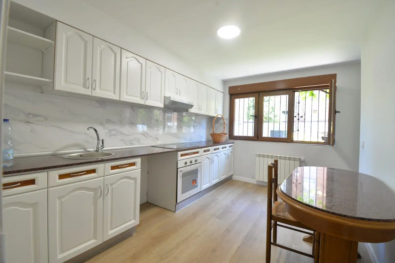 Kitchen of Houses for rent in Oviedo   with Terrace and Storage room