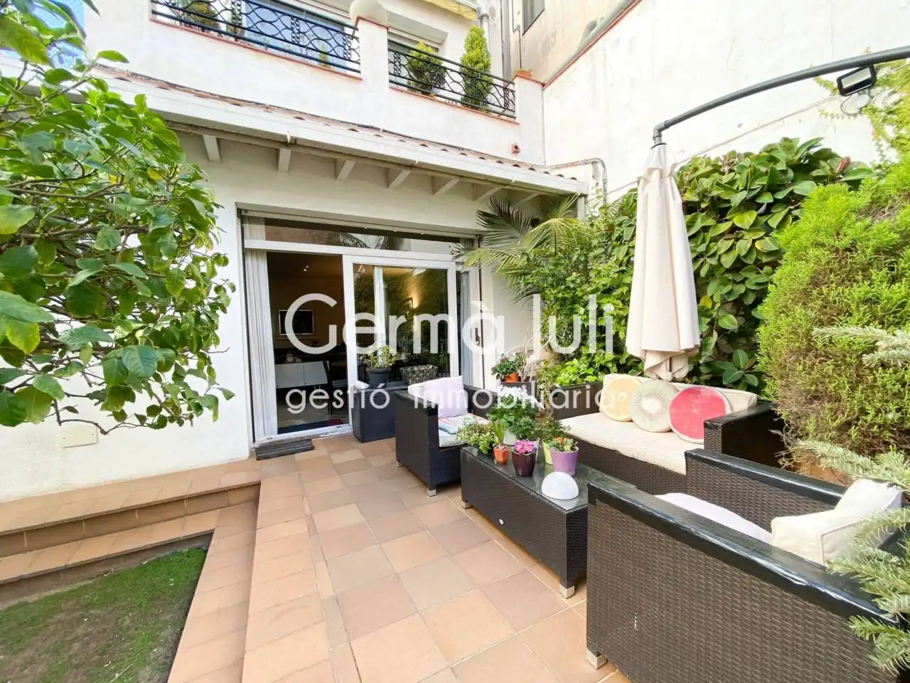 Terraza de Casa adosada en venta en Badalona con Aire acondicionado, Calefacción y Jardín privado