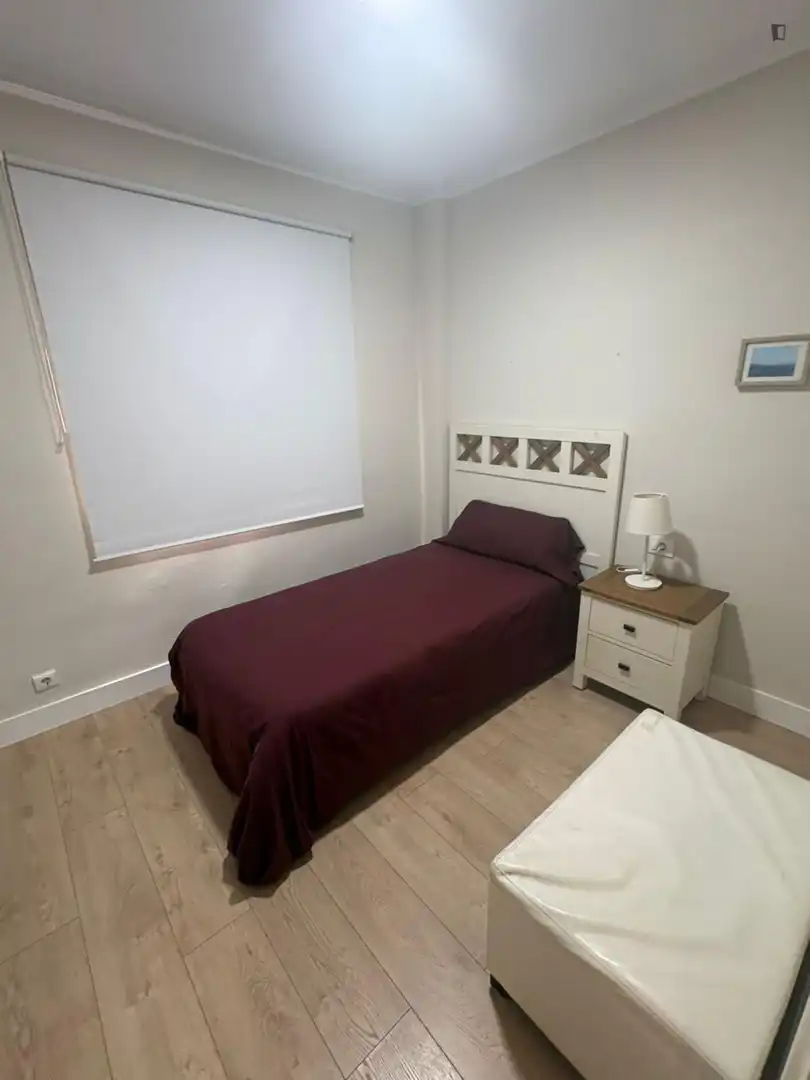 Habitación de Apartamento de alquiler en Valencia con Aire acondicionado y Amueblado