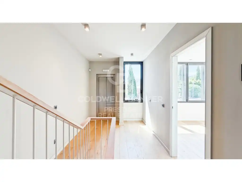 Vista exterior de Casa o chalet en venta en Barcelona con Terraza y Piscina