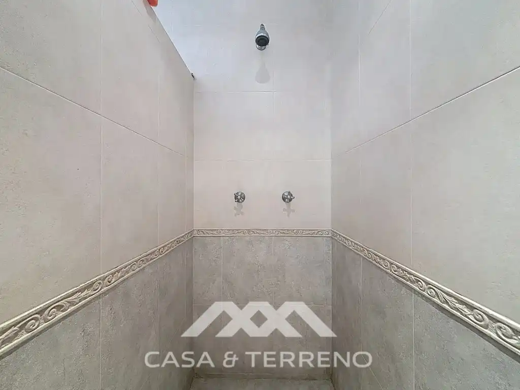 Bany de Casa o xalet en venda en Canillas de Albaida amb Aire condicionat, Calefacció i Jardí privat