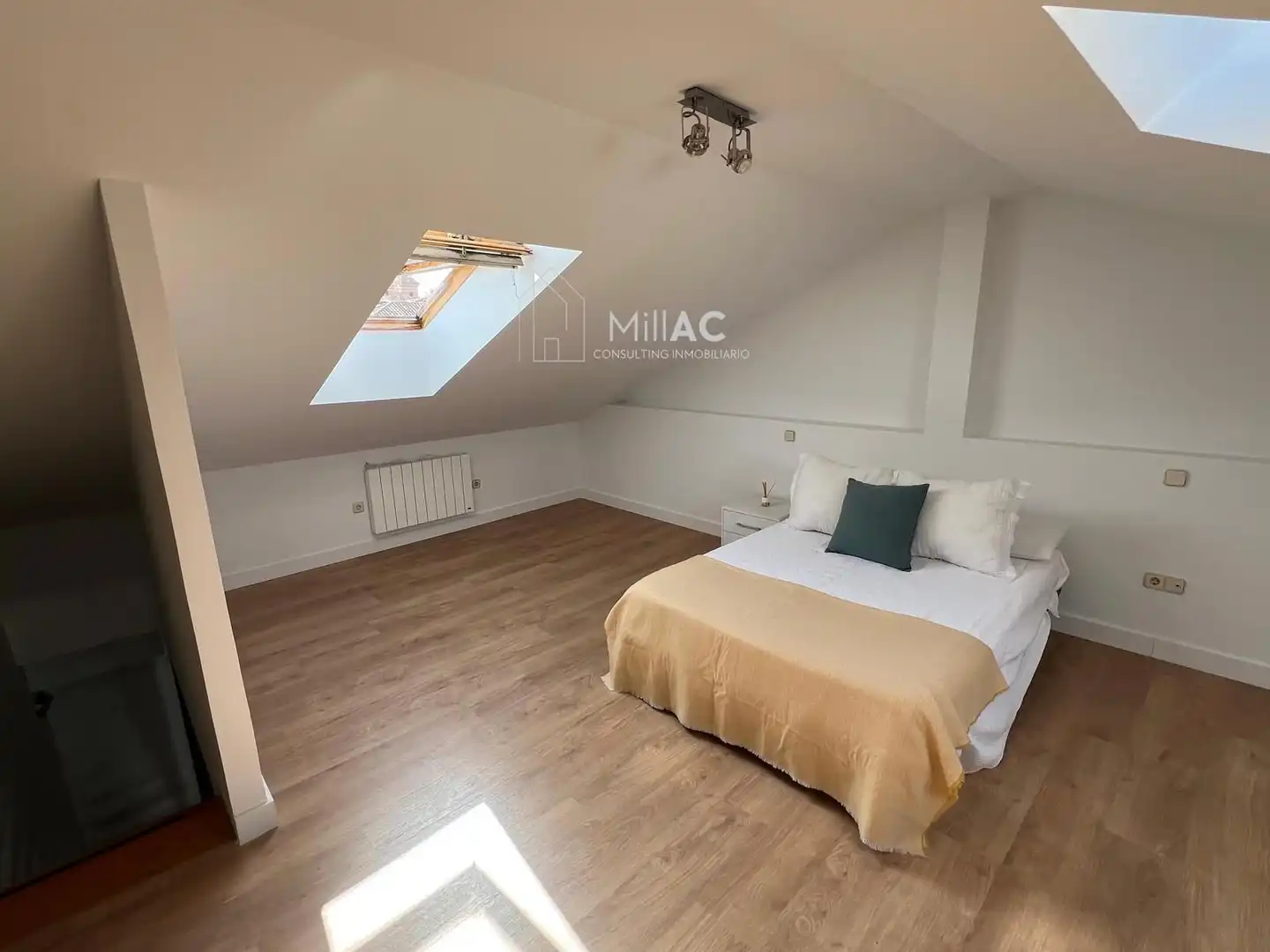 Schlafzimmer von Maisonette zur Miete in Alcalá de Henares mit Klimaanlage, Heizung und Möbliert