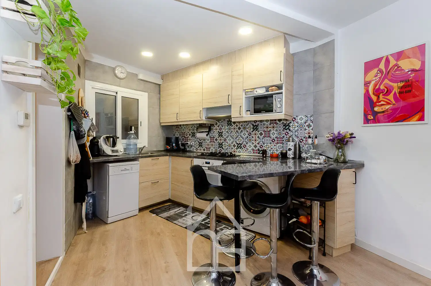 Kitchen of Flat for sale in Cornellà de Llobregat  with Air Conditioner, Heating and Parquet flooring