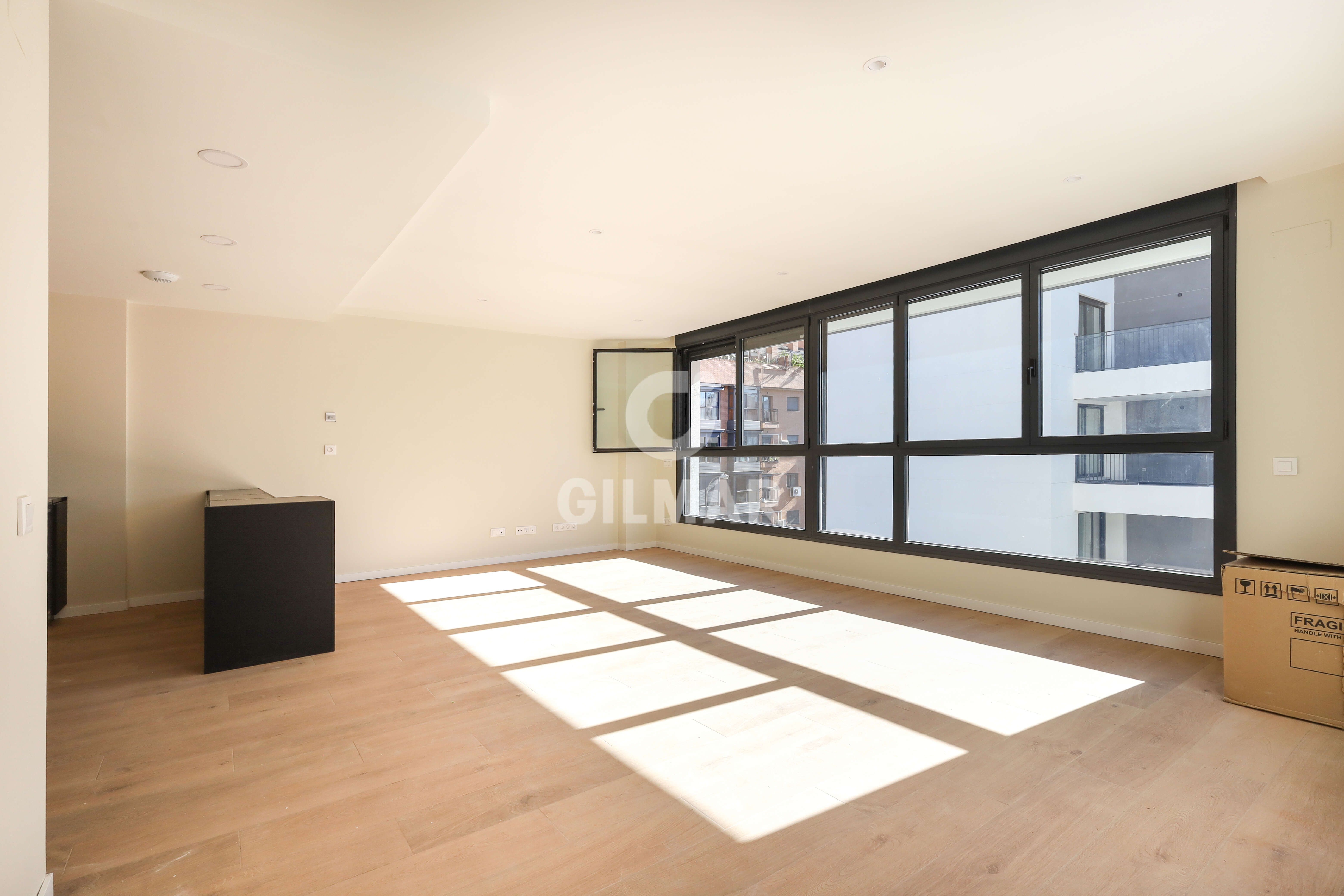 Exterior view of Attic for sale in  Madrid Capital  with Heating, Private garden and Storage room