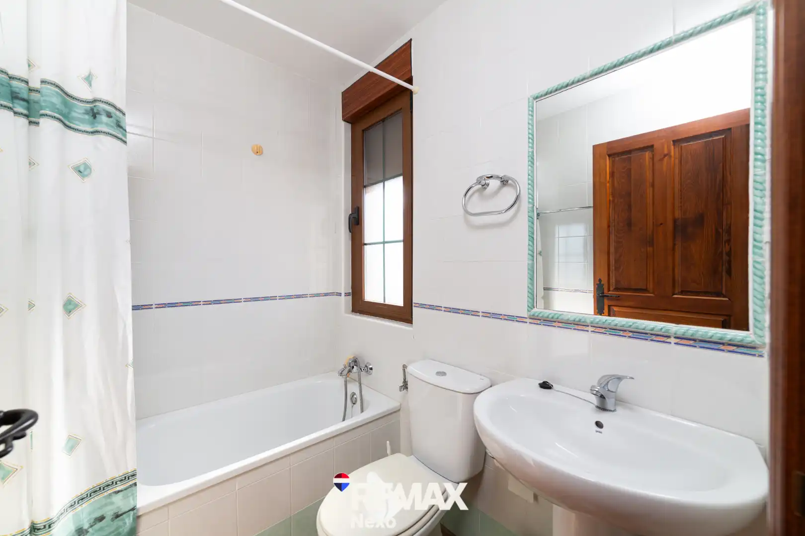 Bathroom of Buildings for sale in San Llorente