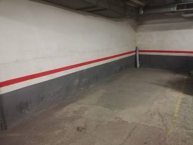 Garaje en Venta en Carrer de la Costa, 25 en El Putget i el Farró