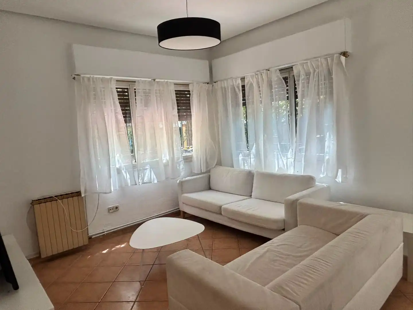 Sala d'estar de Casa o xalet de lloguer en Villaviciosa de Odón amb Aire condicionat, Calefacció i Jardí privat