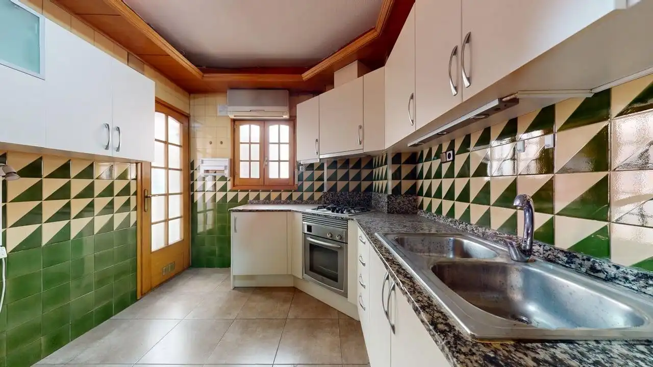 Appartamento con terrazza in vendita a Carrer de Latorre, imagen 26