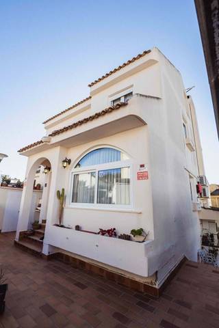 Casa-chalet en Venta en Napoles en Sierra Helada