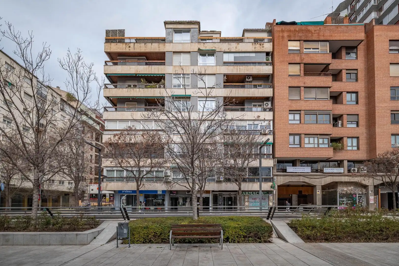 Vista exterior de Piso en venta en Granada con Terraza, Trastero y Balcón