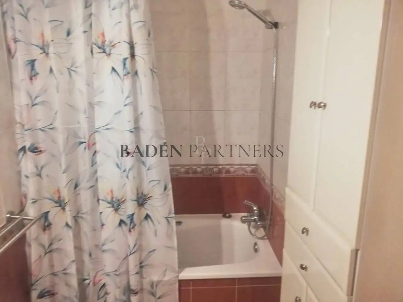 Badezimmer von Wohnung zur Miete in La Sénia mit Möbliert und Balkon