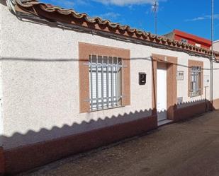 Vista exterior de Casa o xalet en venda en Zamora Capital  amb Calefacció, Terrassa i Traster