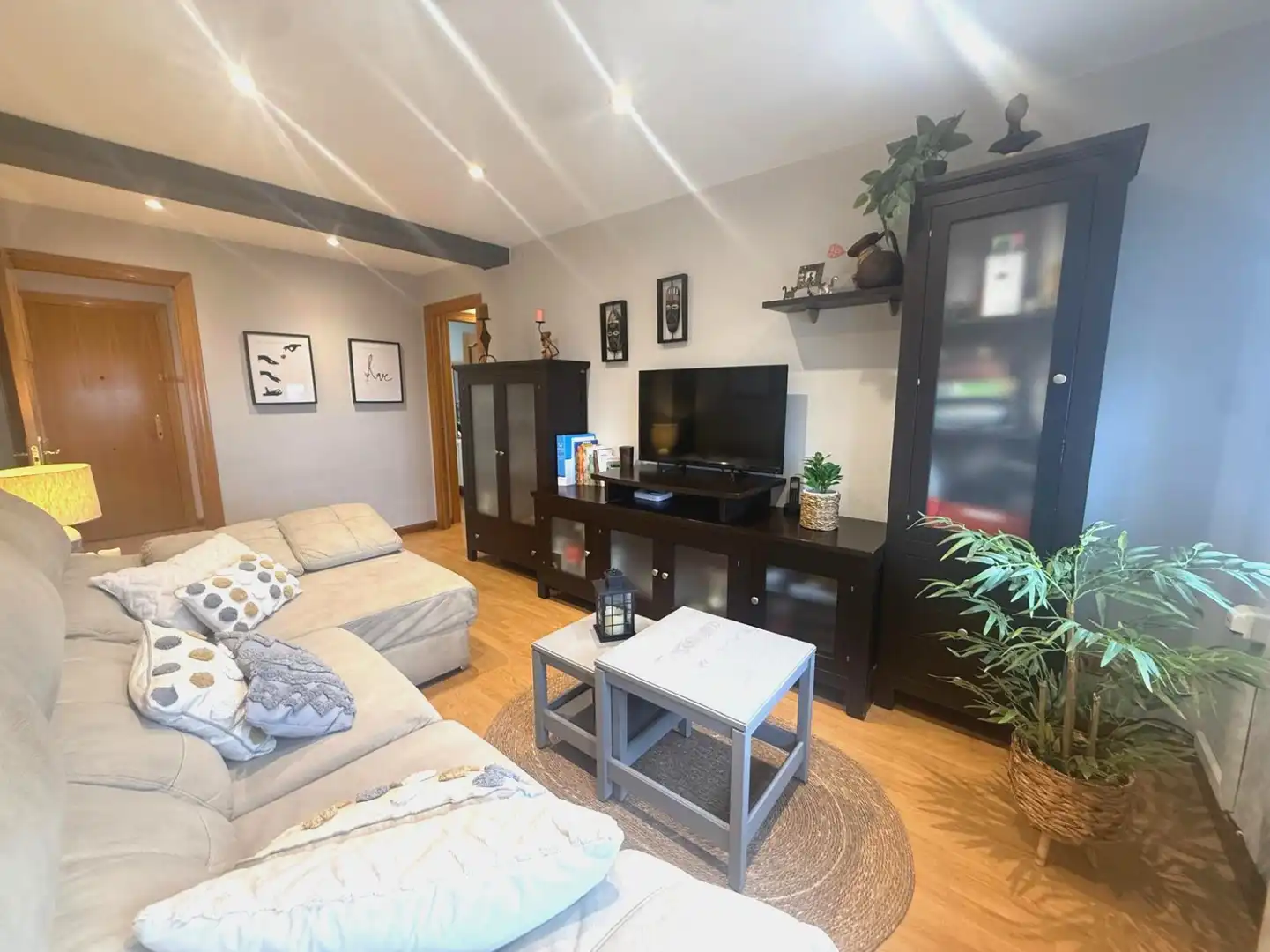 Living room of Flat for sale in Avilés  with Heating, Storage room and Furnished