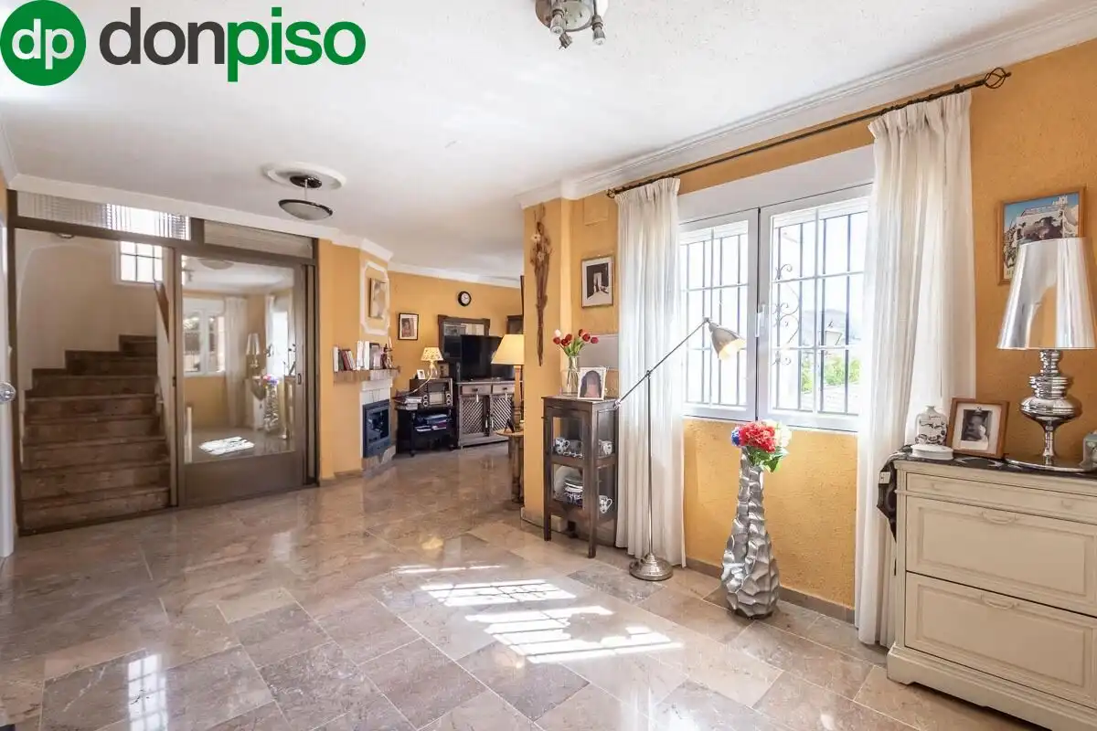 Villa mit Pool zum Verkauf in Calle Brasil, imagen 9