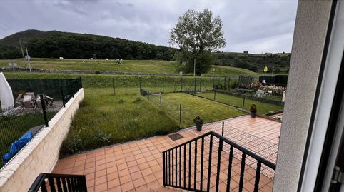 Foto 2 von Einfamilien-Reihenhaus zum Verkauf in Calle el Lago, 54, Espinosa de los Monteros, Burgos