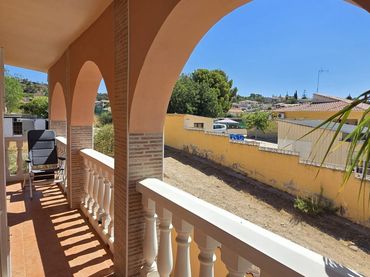 Xalet amb balcó en venda a Pedralba