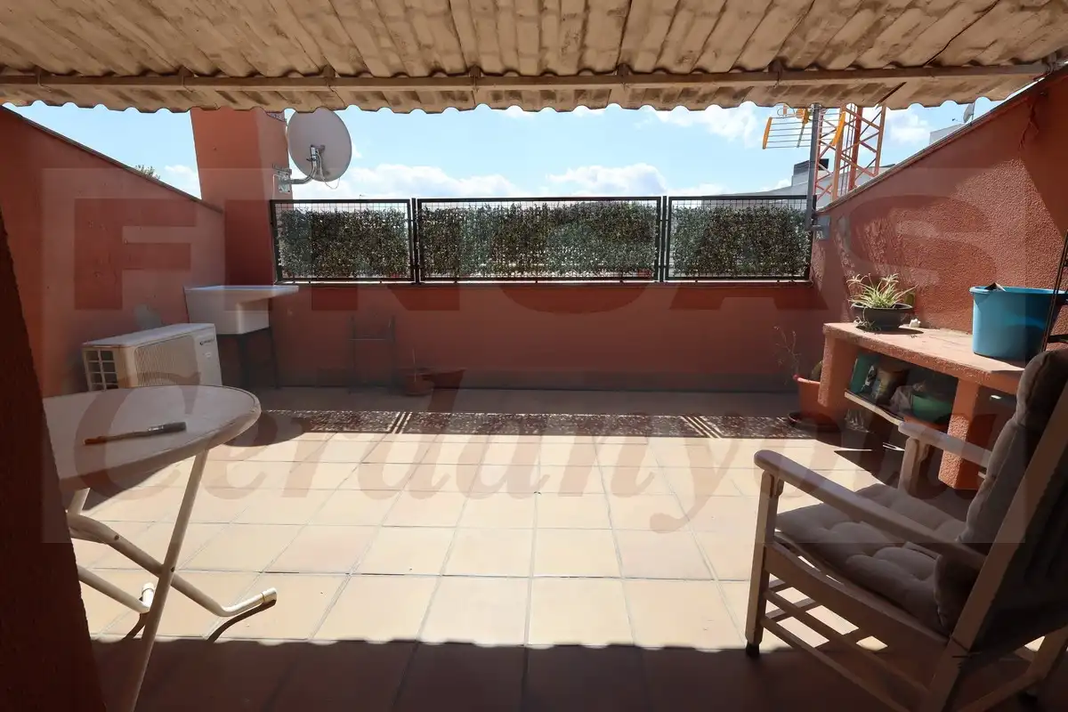 Terrassa de Casa adosada en venda en Cerdanyola del Vallès amb Aire condicionat, Calefacció i Terrassa
