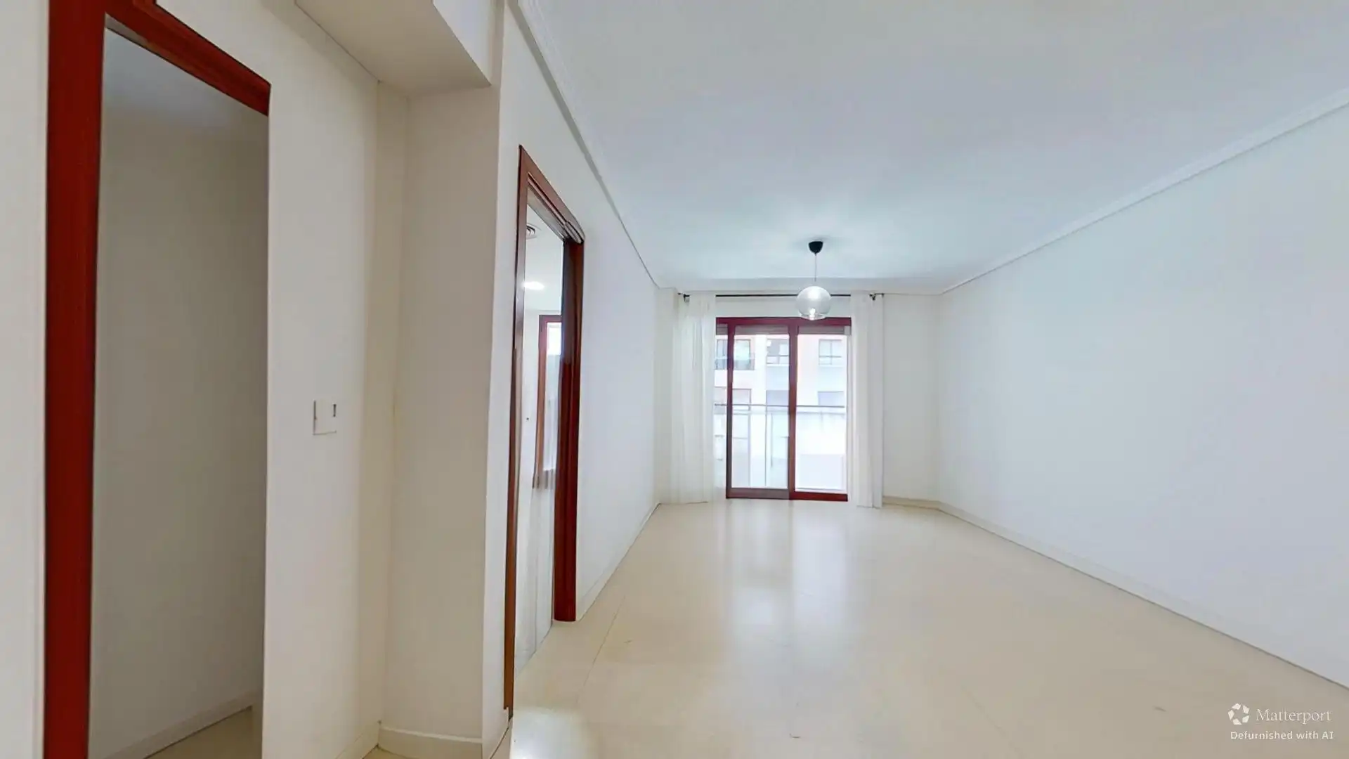 Wohnung zum Verkauf in Valencia mit Klimaanlage, Privatgarten und Terrasse