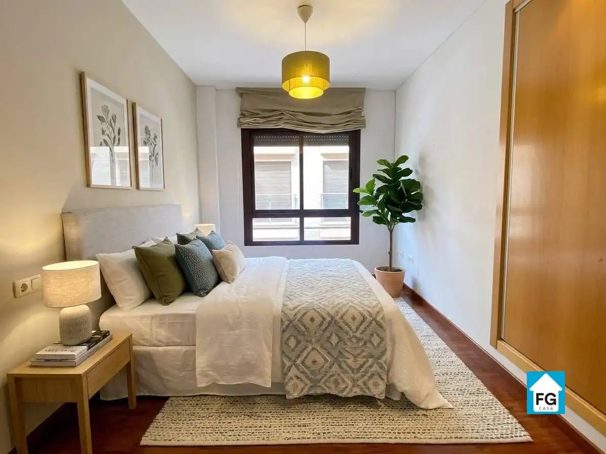 Habitación de Piso en venta en Murcia con Aire acondicionado, Jardín privado y Parquet