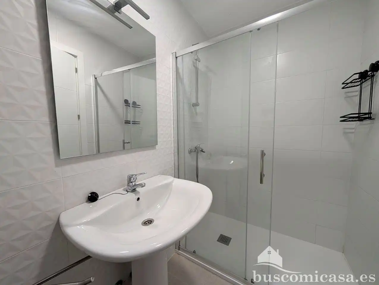 Bathroom of Flat for rent in Linares  with Air Conditioner, Furnished and Balcony