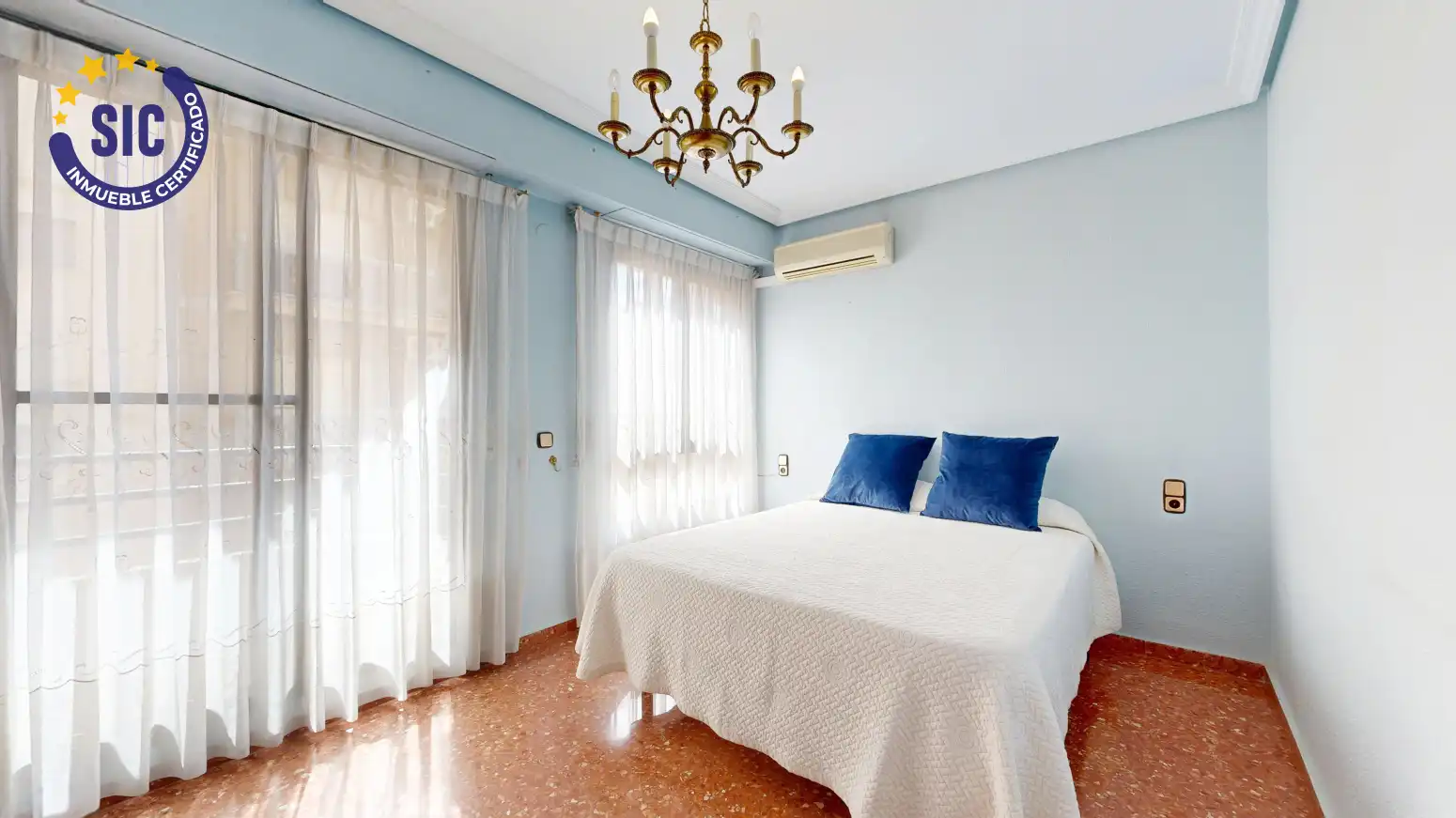 Bedroom of Flat for sale in Torrent  with Balcony
