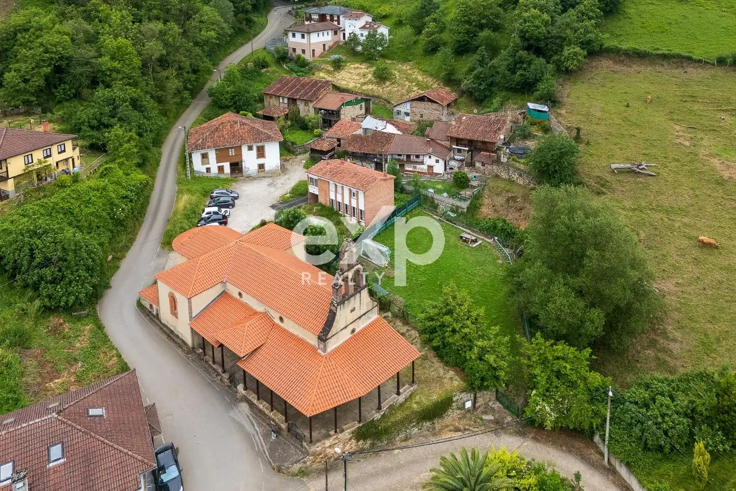 Casa o xalet en venda en Lena amb Calefacció, Jardí privat i Terrassa