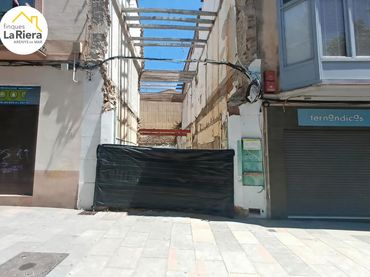 Terrenys i solars en venda a RIERA BISBE POL