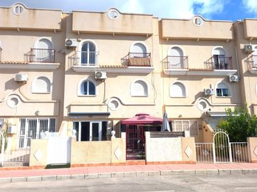 Casa a schiera con balcone in affitto a Orihuela Costa